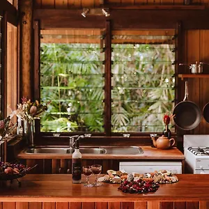 https://the-canopy-rainforest-treehouses-wildlife-sanctuary.queenslandhotels.net