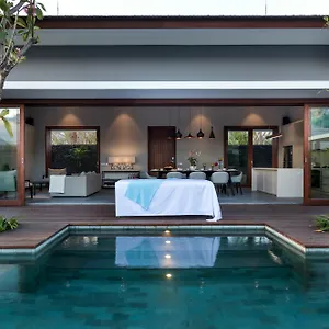 https://amarin-seminyak.ubudhotelsnow.com